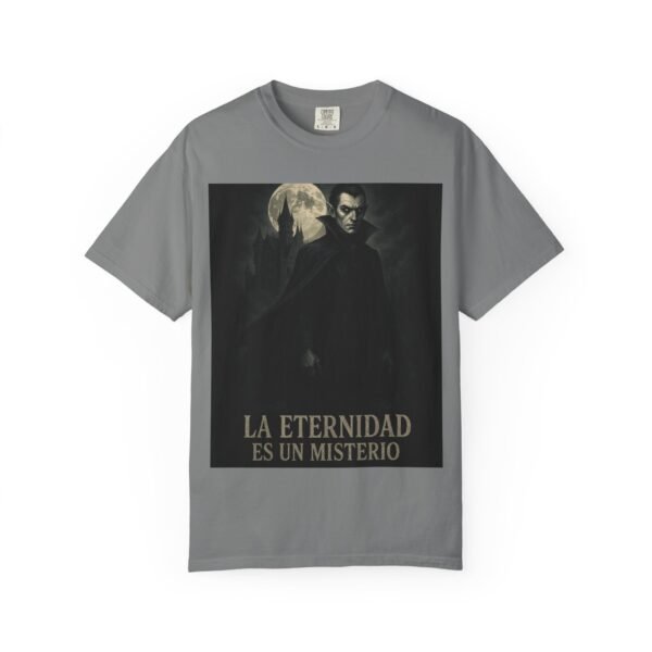 Camiseta vampiro “La eternidad es un misterio” – Estilo gótico oscuro | Ropa de horror y misterio unisex - Image 9